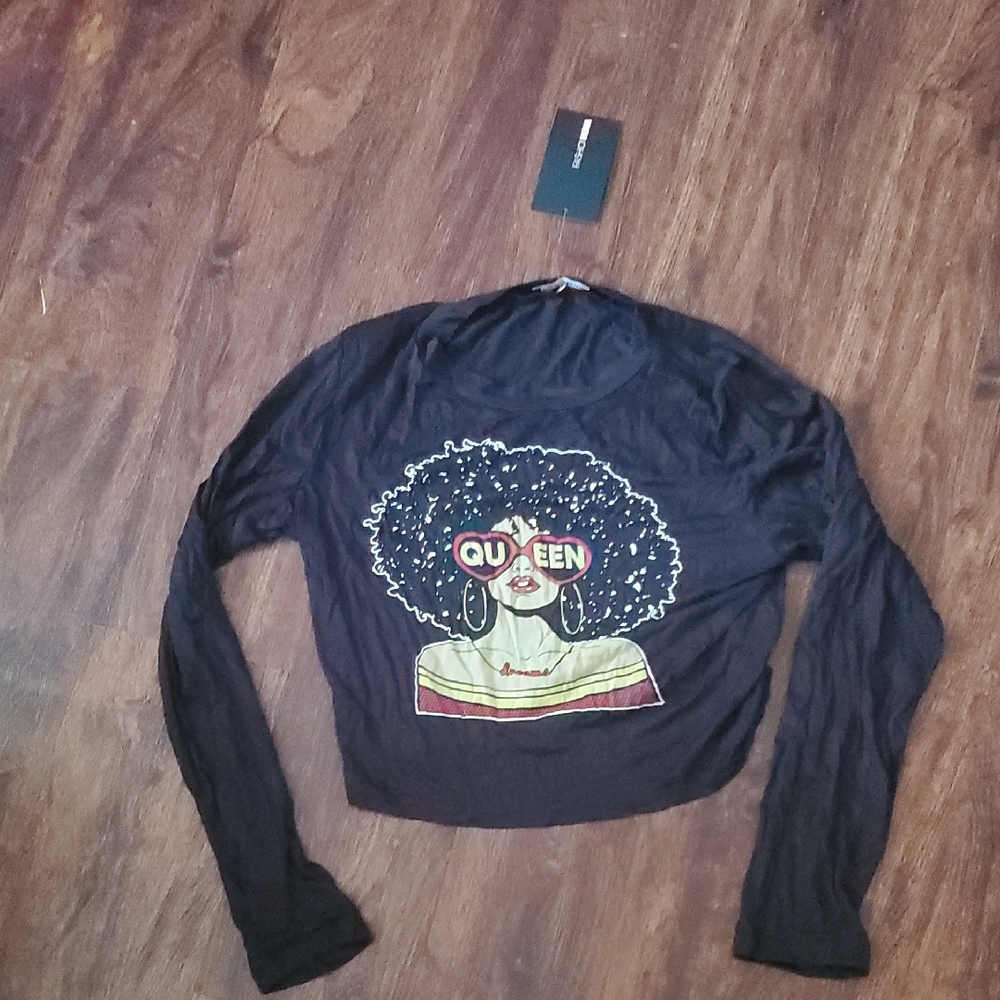 Fashion Nova Black 'Queen' Graphic Long Sleeve Top
